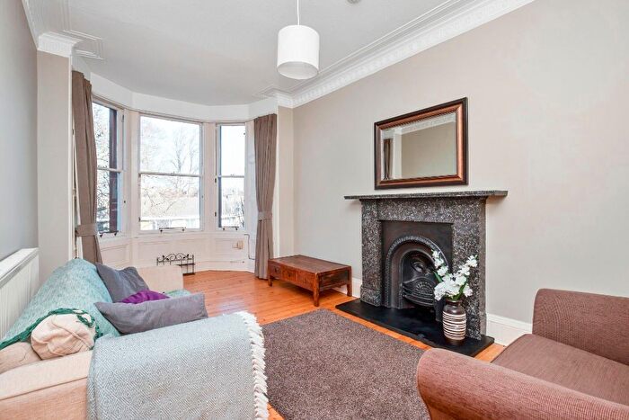 3 Bedroom Flat To Rent In Morningside Drive, Morningside, Edinburgh, EH10