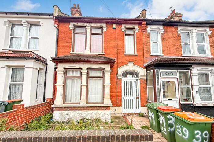 3 Bedroom Terraced House For Sale In Shakespeare Crescent, East Ham, London, E12