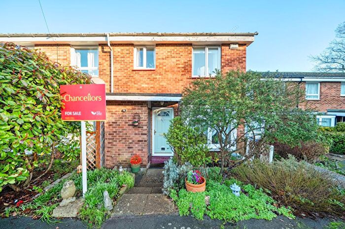 3 Bedroom End Of Terrace House For Sale In Tolldene Close, Woking, GU21