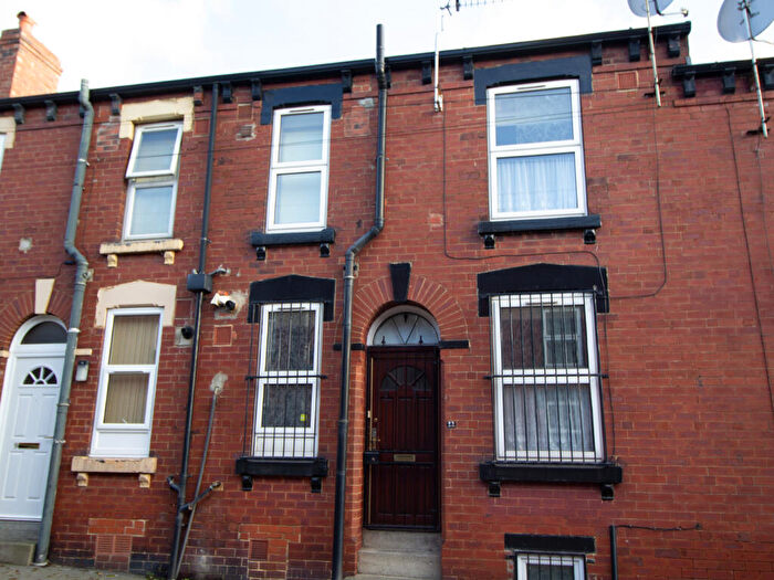 2 Bedroom Terraced House To Rent In Kelsall Road #, LS6