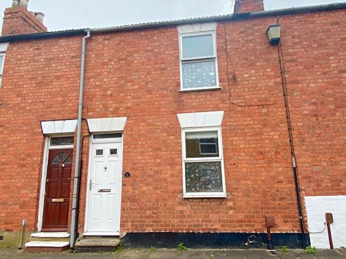 3 Bedroom Property To Rent In School Street, New Bradwell, Milton Keynes, MK13