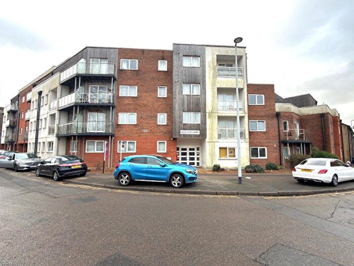 1 Bedroom Flat For Sale In Dudley Street, High Town, Luton, Bedfordshire, LU2