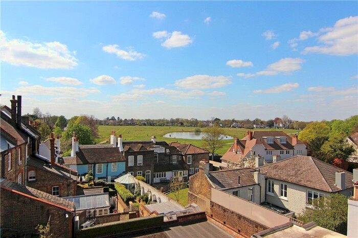 1 Bedroom Flat To Rent In Parkside House, - High Street, SW19