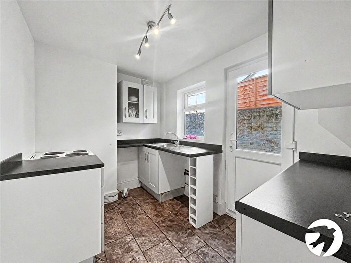 2 Bedroom Terraced House To Rent In Whitehorse Hill, Chatham, ME5