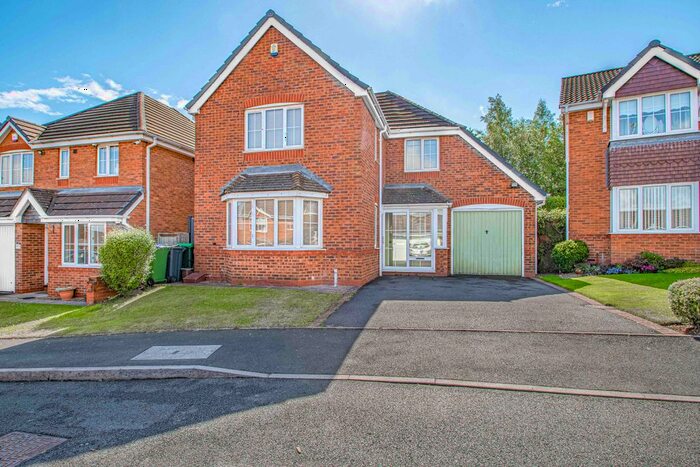 4 Bedroom Detached House To Rent In Speakers Close, Tividale, Oldbury, West Midlands, B69