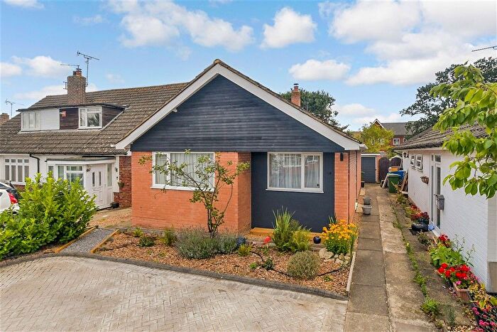 2 Bedroom Detached Bungalow For Sale In Hurst Close, Staplehurst, Tonbridge, Kent, TN12