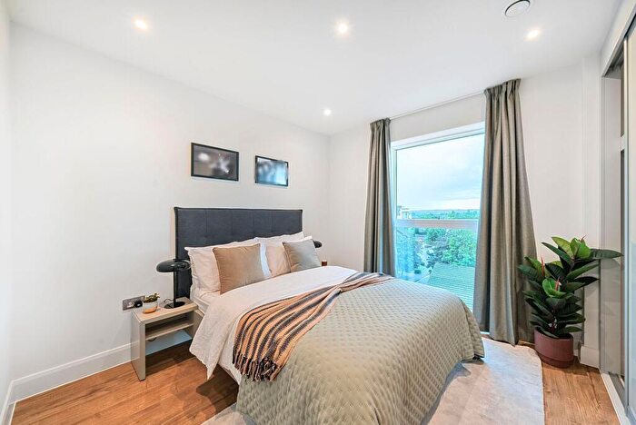 3 Bedroom Flat To Rent In Uncle Colindale, Colindale, London, NW9