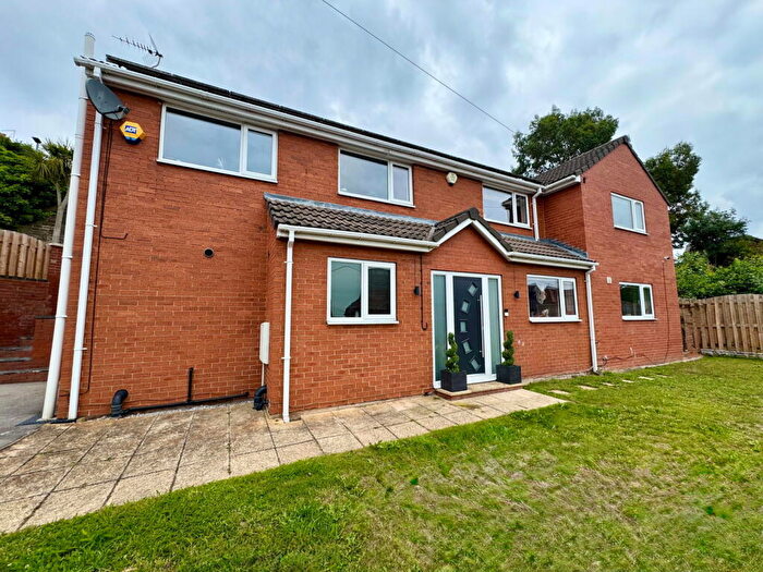 4 Bedroom Detached House For Sale In Grove Street, Worsbrough, Barnsley, S70