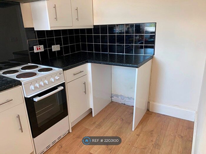 1 Bedroom Flat To Rent In Highland Road, Eastney, PO4