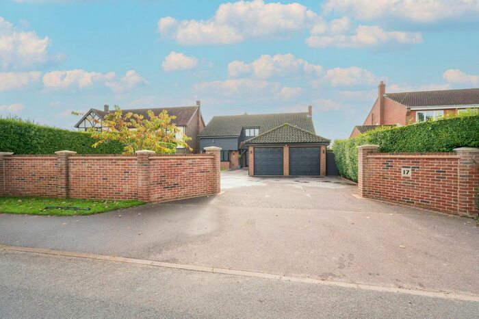 4 Bedroom Detached House For Sale In Main Road, Ormesby, NR29