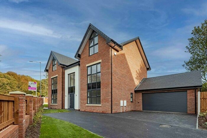 5 Bedroom Detached House To Rent In Pike Croft, Chorley Old Road, Horwich, Bolton, BL6