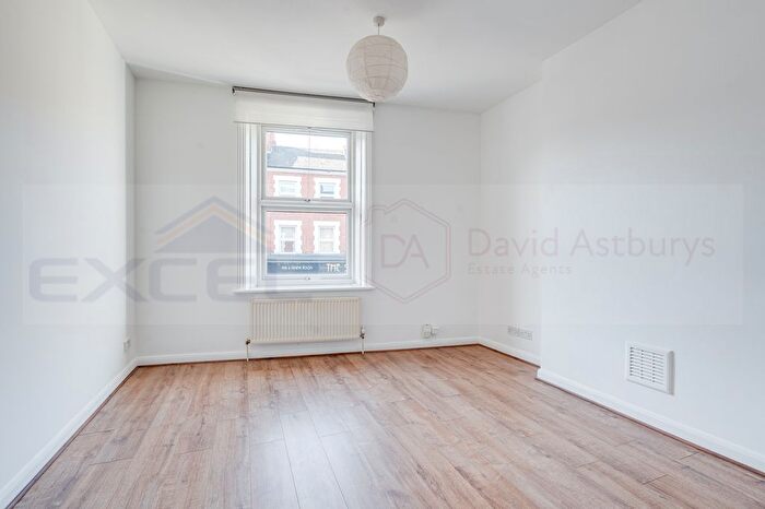 2 Bedroom Flat To Rent In Salusbury Road, Queens Park, London, NW6