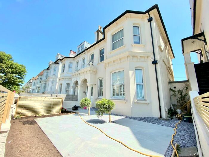 1 Bedroom Apartment To Rent In Westbourne Villas, Hove, BN3