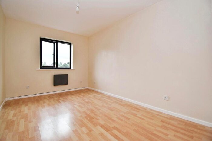2 Bedroom Flat To Rent In Cumberland Place Catford, SE6