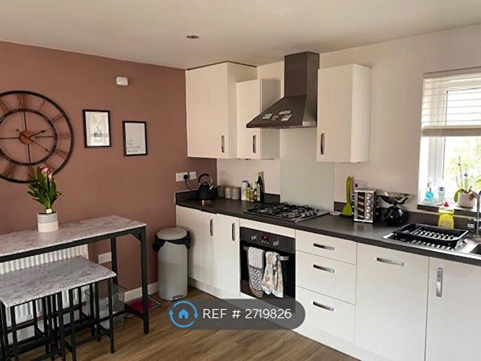 2 Bedroom Flat To Rent In Saunders Field, Kempston, Bedford, MK42