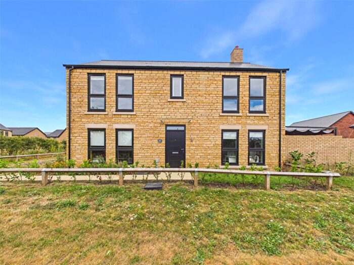 4 Bedroom Detached House For Sale In Fairmont Street, Bishops Cleeve, Cheltenham, Gloucestershire, GL52