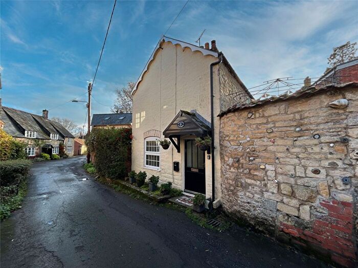 2 Bedroom Cottage For Sale In Penny Street, Sturminster Newton, Dorset, DT10