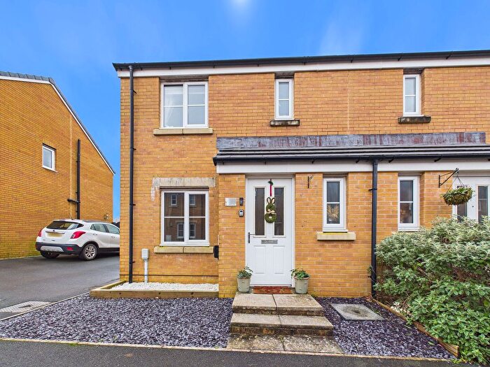 3 Bedroom Semi Detached House For Sale In Maes Yr Odyn, Narberth, SA67