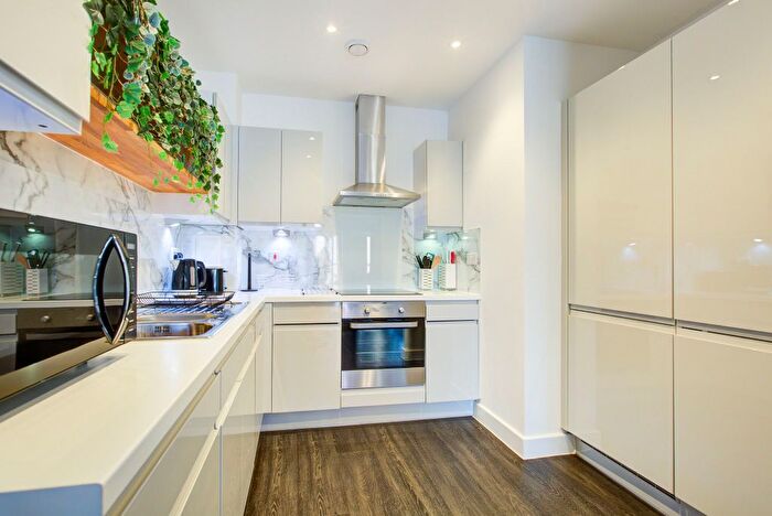 1 Bedroom Flat To Rent In Peartree Way, London, SE10