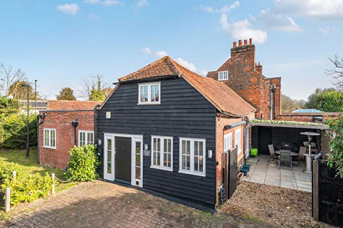 3 Bedroom Barn Conversion For Sale In Wexham, Slough, SL3