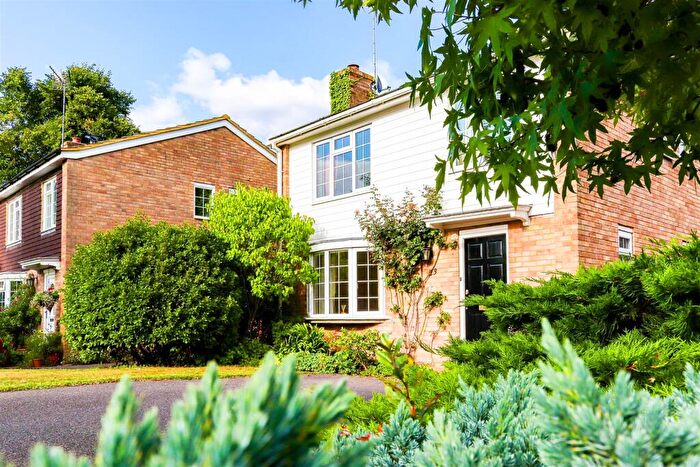 4 Bedroom Detached House To Rent In Overford Drive, Cranleigh, Surrey, GU6