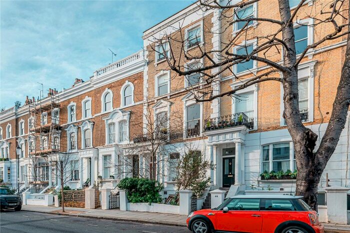1 Bedroom Flat To Rent In Blenheim Crescent, London, W11