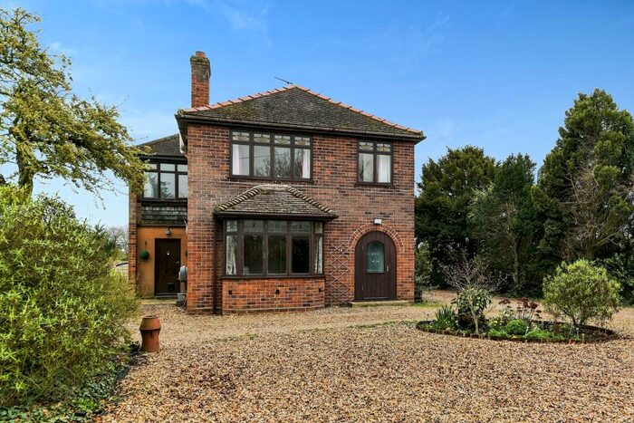 4 Bedroom Detached House For Sale In New Road, Tilney St. Lawrence, King's Lynn, Norfolk, PE34