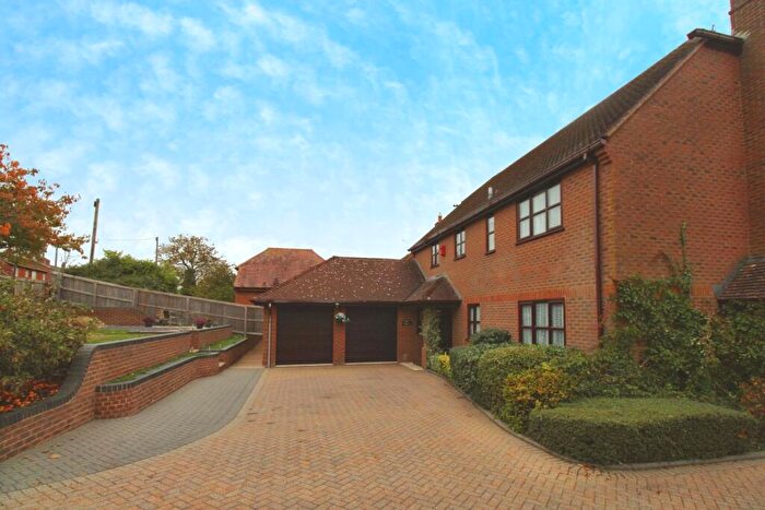 5 Bedroom Detached House For Sale In Greenacres, Ramsbury, SN8