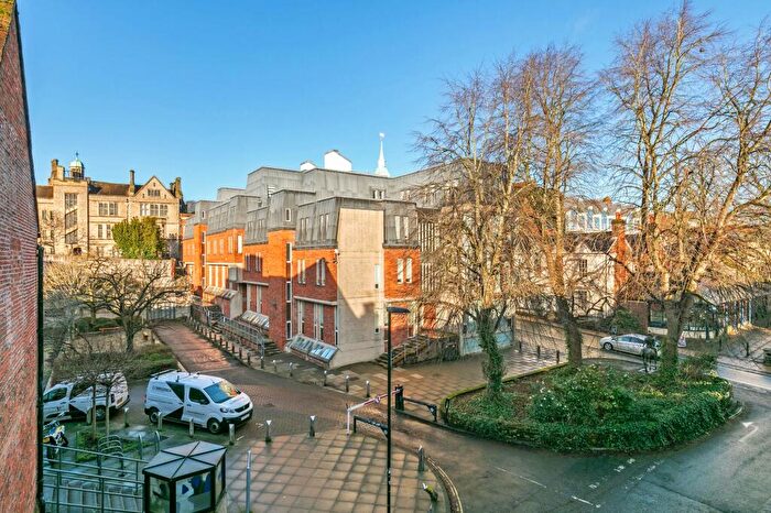 1 Bedroom Flat To Rent In Westgate House, Trafalgar Street, WInchester, SO23