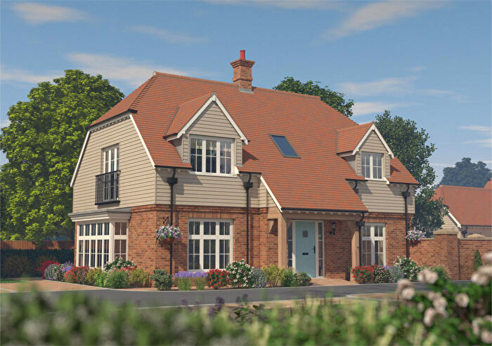 4 Bedroom Detached House For Sale In Highfield Road, Ringwood, BH24