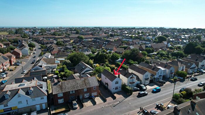 3 Bedroom Detached House For Sale In Orchard Avenue, Deal, CT14