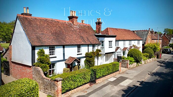 5 Bedroom Cottage For Sale In Clarence Cottage, Marlow Road, Bourne End, Buckinghamshire, SL8