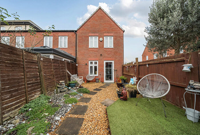 2 Bedroom End Of Terrace House For Sale In Sheaves Park, Bristol, Somerset, BS10