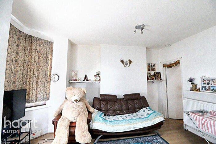 1 Bedroom Apartment For Sale In Napier Road, Luton, LU1
