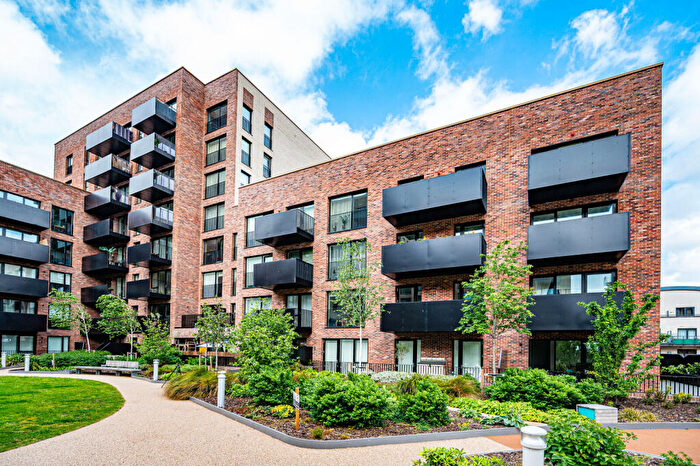 1 Bedroom Flat For Sale In Coronation Square, Leyton, E10