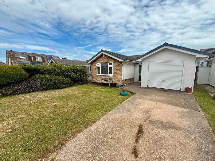 2 Bedroom Detached Bungalow For Sale In Roscrea Drive, Wick, BH6