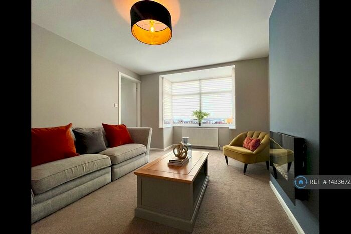 2 Bedroom Semi-Detached House To Rent In St. Andrews Road, Leicester, LE2