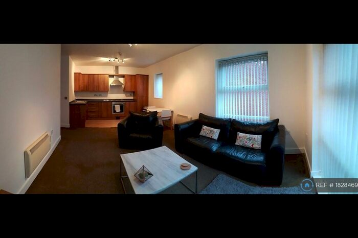 2 Bedroom Flat To Rent In Didsbury Point, Manchester, M20