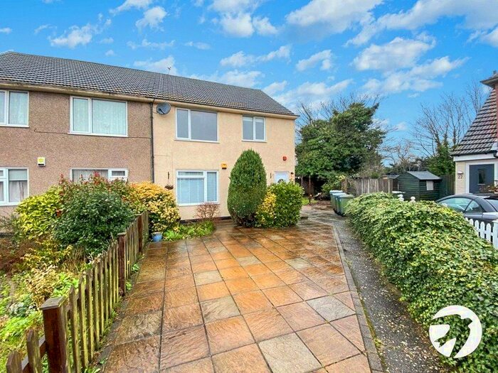 2 Bedroom Maisonette To Rent In Burr Close, Bexleyheath, Kent, DA7