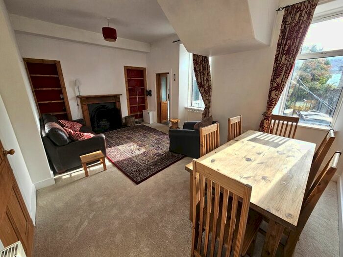 2 Bedroom Flat To Rent In Broomhill Road, West End, Aberdeen, AB10