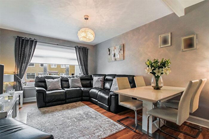 3 Bedroom Flat For Sale In Menzies Road, Balornock, Glasgow, G21