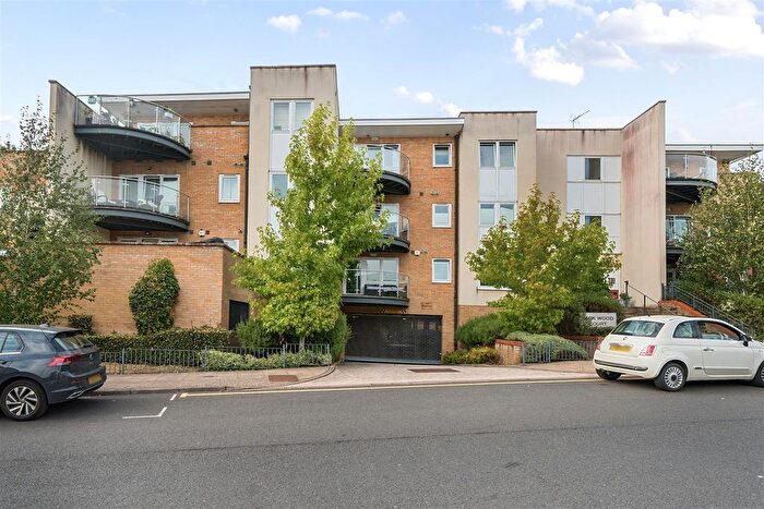 2 Bedroom Flat For Sale In Reservoir Road, Ruislip, HA4