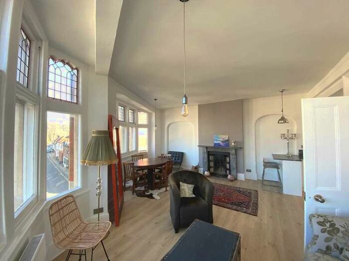 2 Bedroom Apartment To Rent In Greys Road, Henley On Thames, RG9