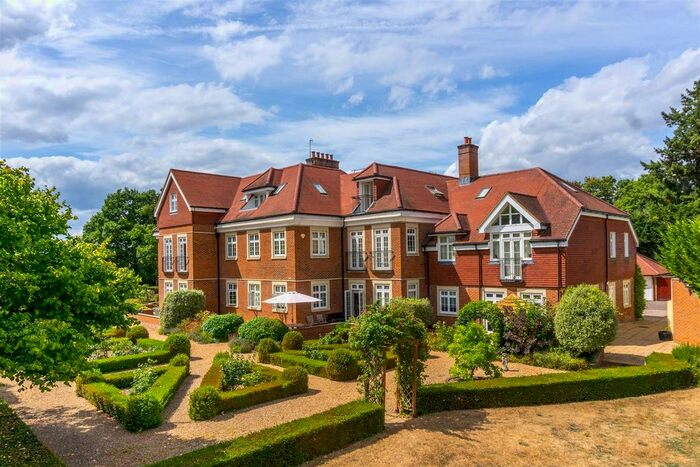 2 Bedroom Flat For Sale In Flanchford Road, Reigate, RH2