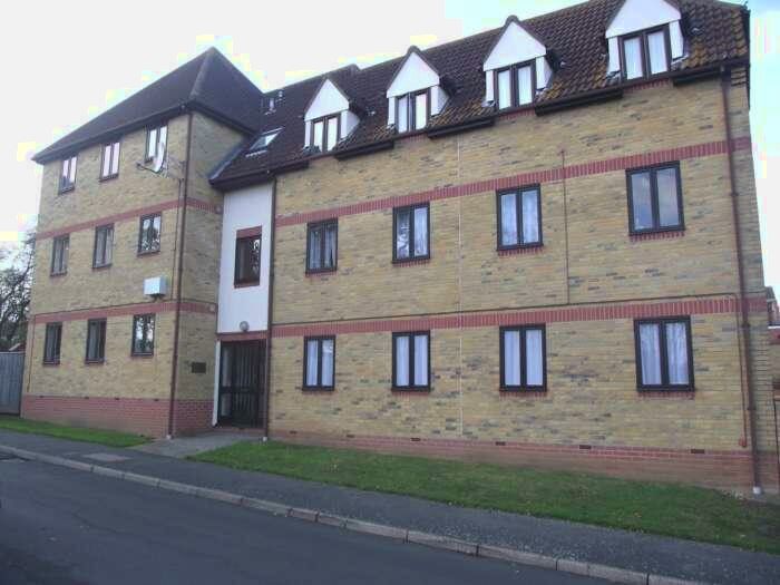 2 Bedroom Flat To Rent In Courtlands, Abels Road, Halstead., CO9