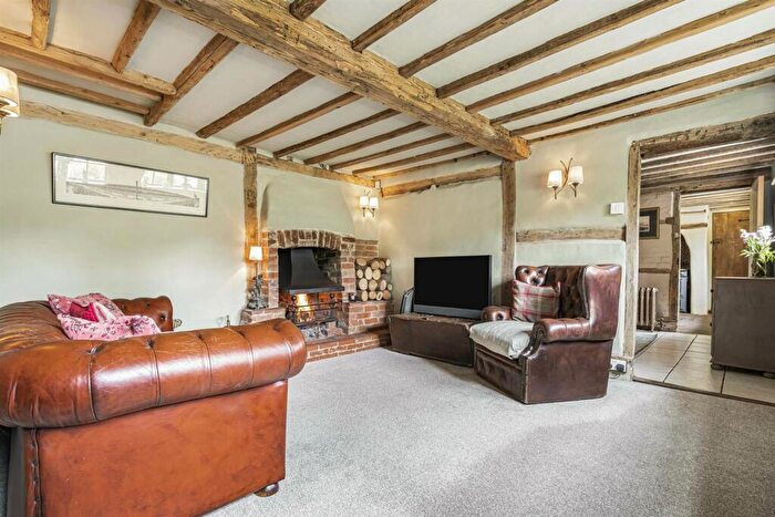 4 Bedroom Detached House For Sale In Crofters Cottage, Hollybush Lane, Burghfield Common, RG7