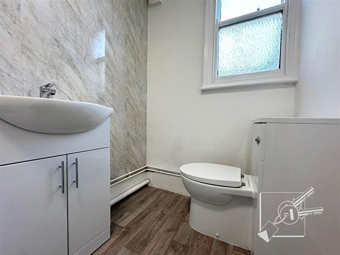 1 Bedroom Flat To Rent In Cobham Street, Gravesend, DA11