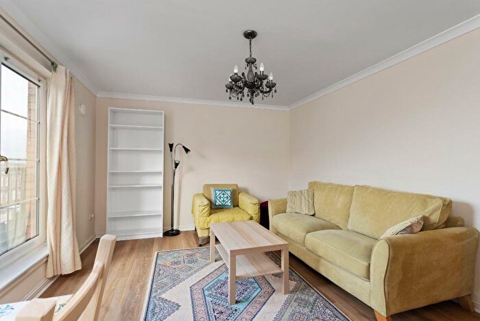 2 Bedroom Flat To Rent In Duddingston Park South, Duddingston, Edinburgh, EH15