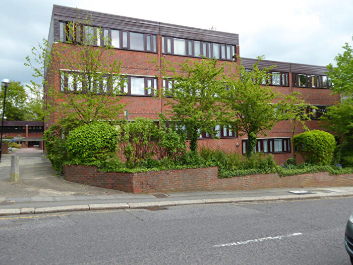 2 Bedroom Apartment To Rent In Morrison Court, Manor Road, Barnet, EN5