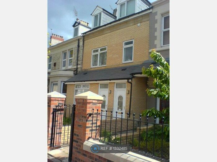 2 Bedroom Flat To Rent In Durham Road, Gateshead, NE8